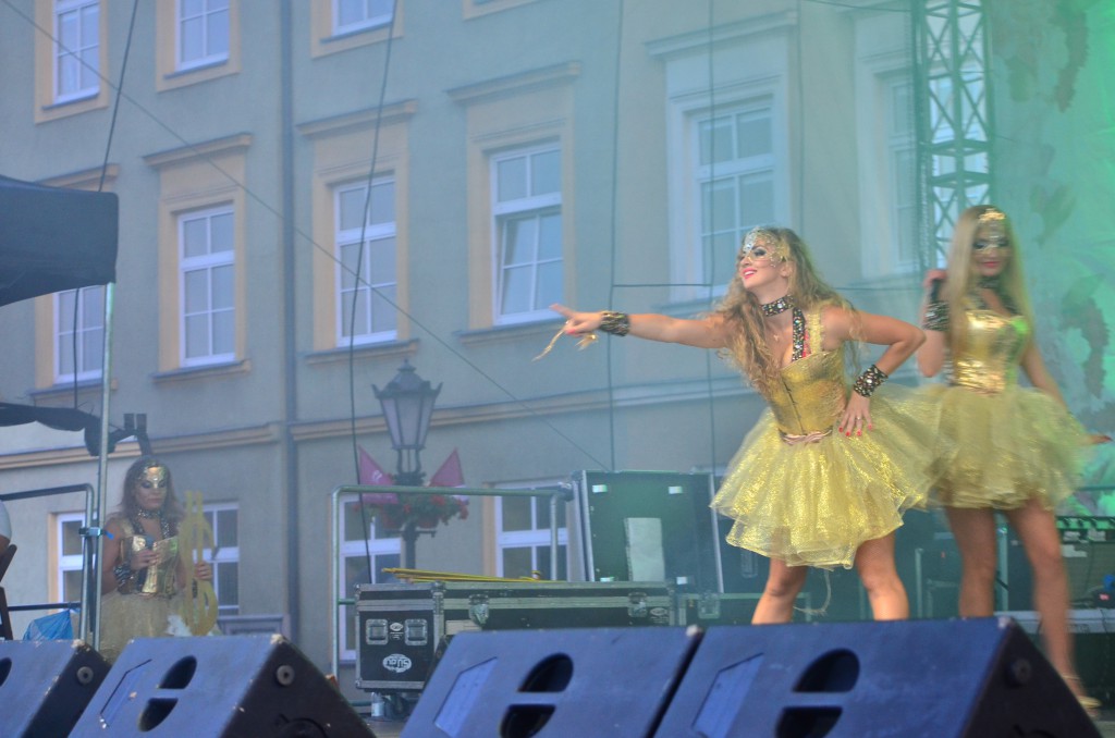 MARAQUJA MUSIC & DANCE SHOW