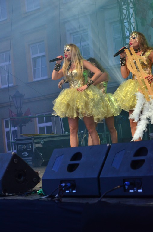 MARAQUJA MUSIC & DANCE SHOW