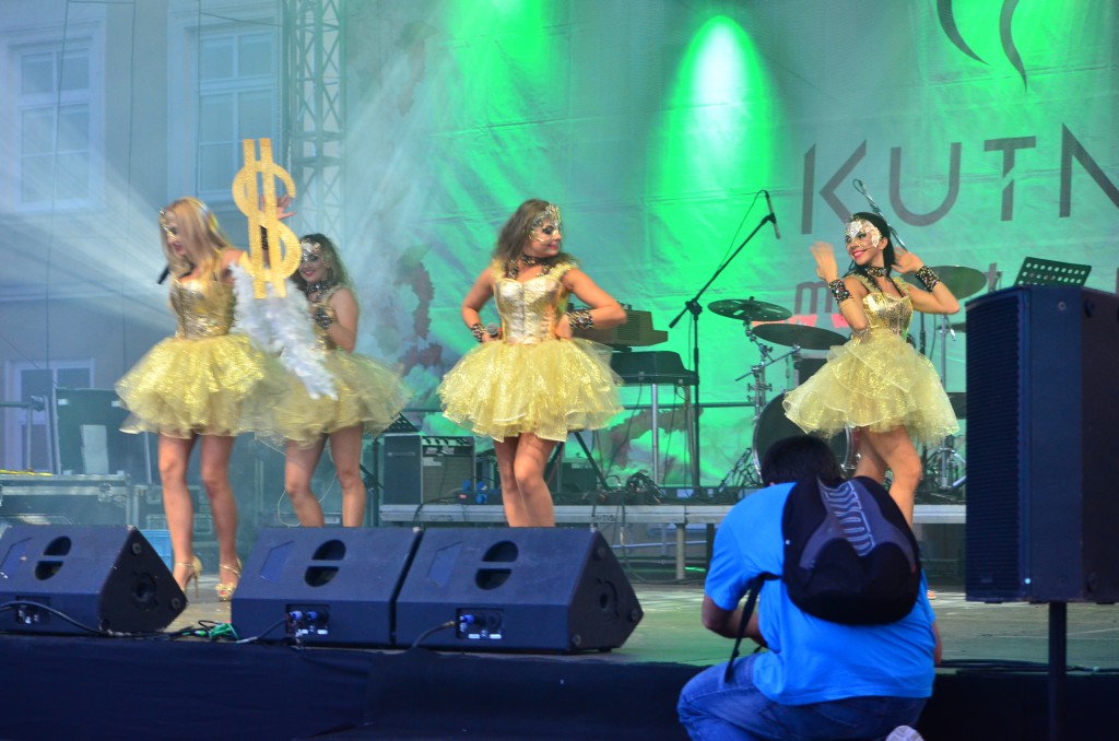 MARAQUJA MUSIC & DANCE SHOW