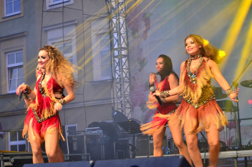 MARAQUJA MUSIC & DANCE SHOW