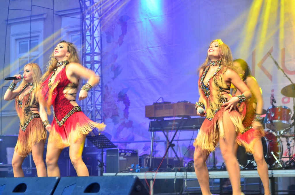 MARAQUJA MUSIC & DANCE SHOW