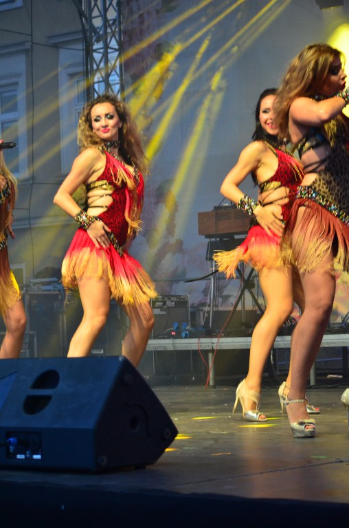 MARAQUJA MUSIC & DANCE SHOW