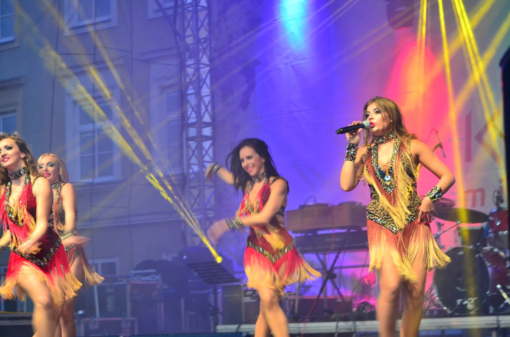 MARAQUJA MUSIC & DANCE SHOW