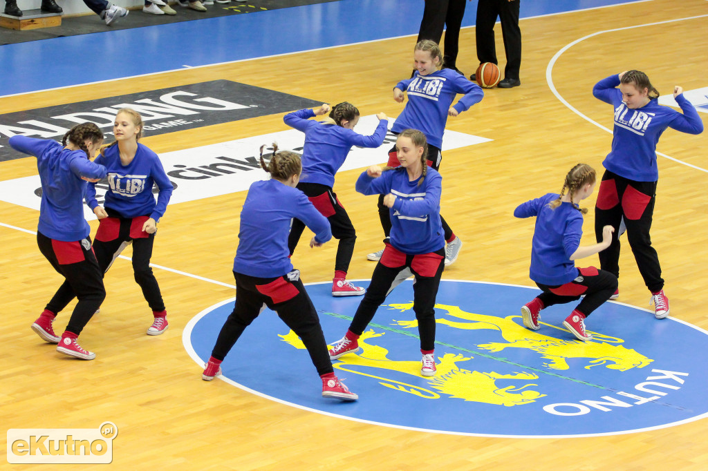 Cztery punkty przewagi gości