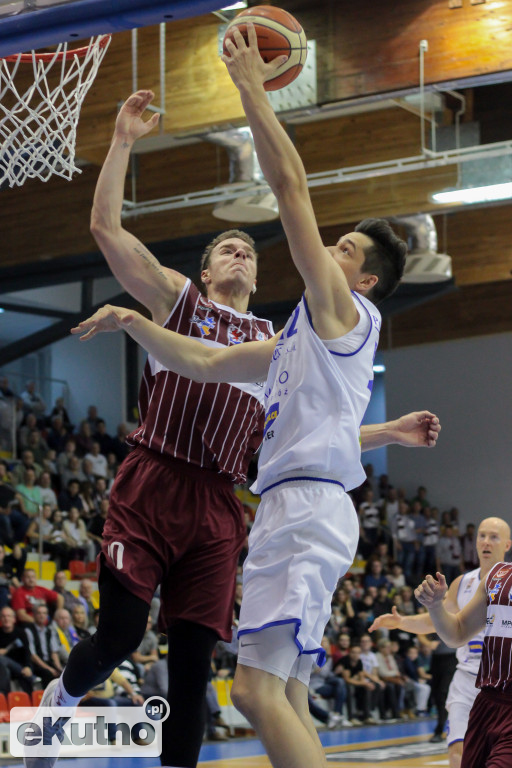 Cztery punkty przewagi gości