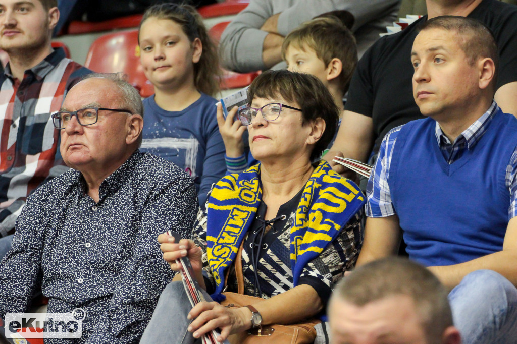 Cztery punkty przewagi gości