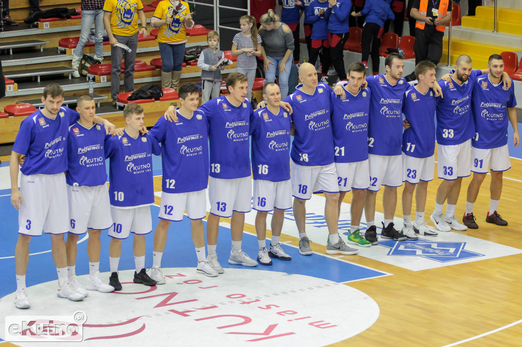 Cztery punkty przewagi gości