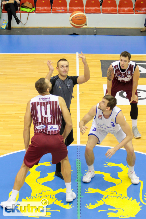 Cztery punkty przewagi gości