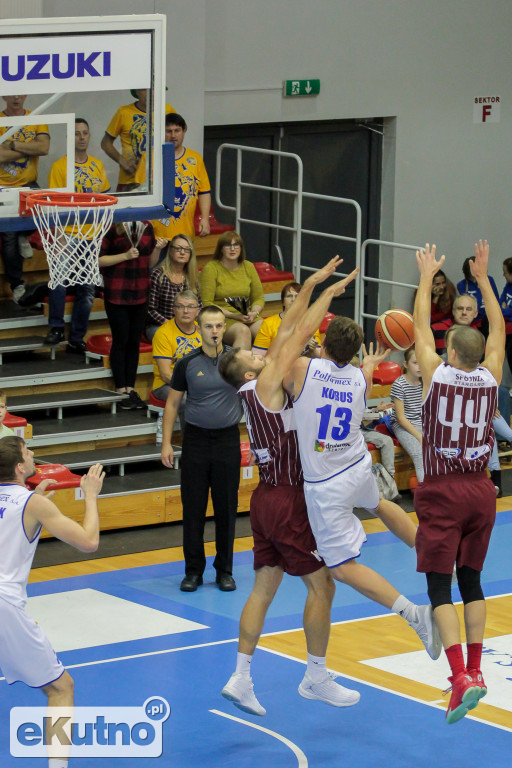 Cztery punkty przewagi gości