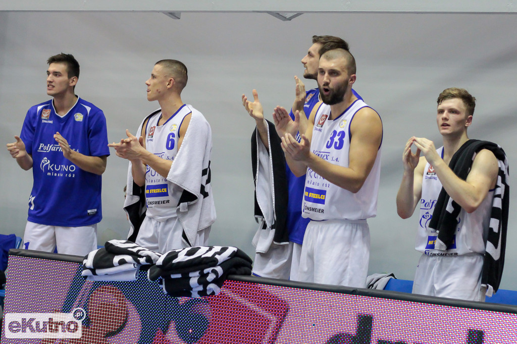 Cztery punkty przewagi gości