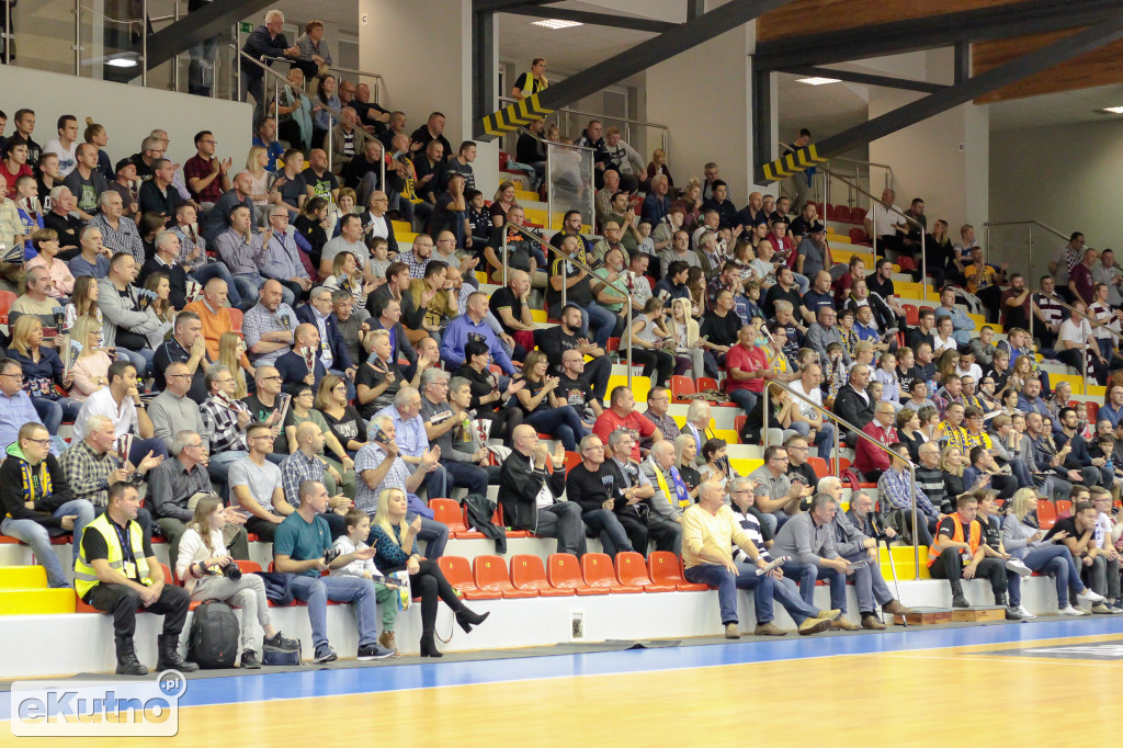 Cztery punkty przewagi gości