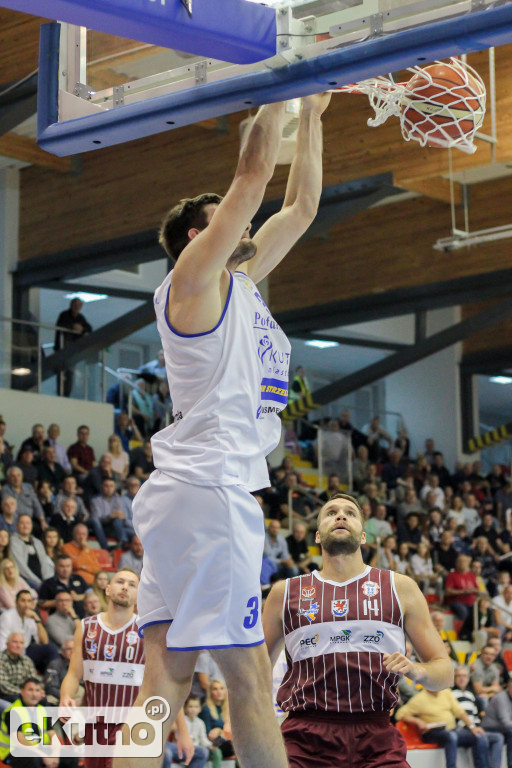 Cztery punkty przewagi gości