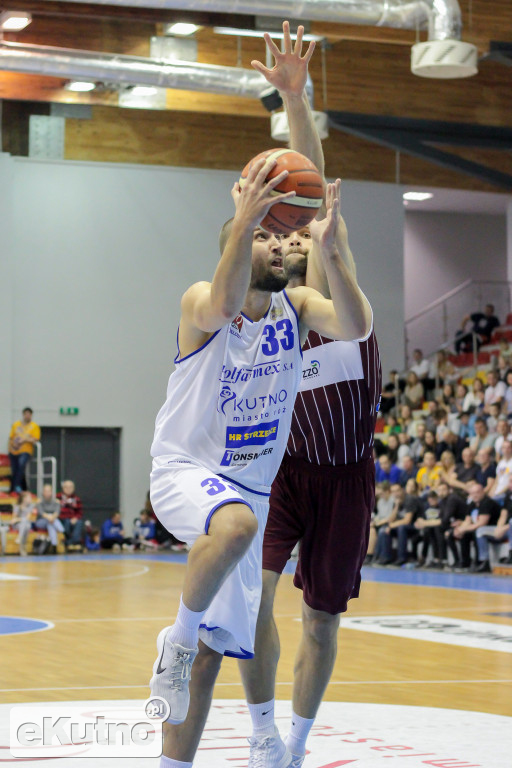 Cztery punkty przewagi gości