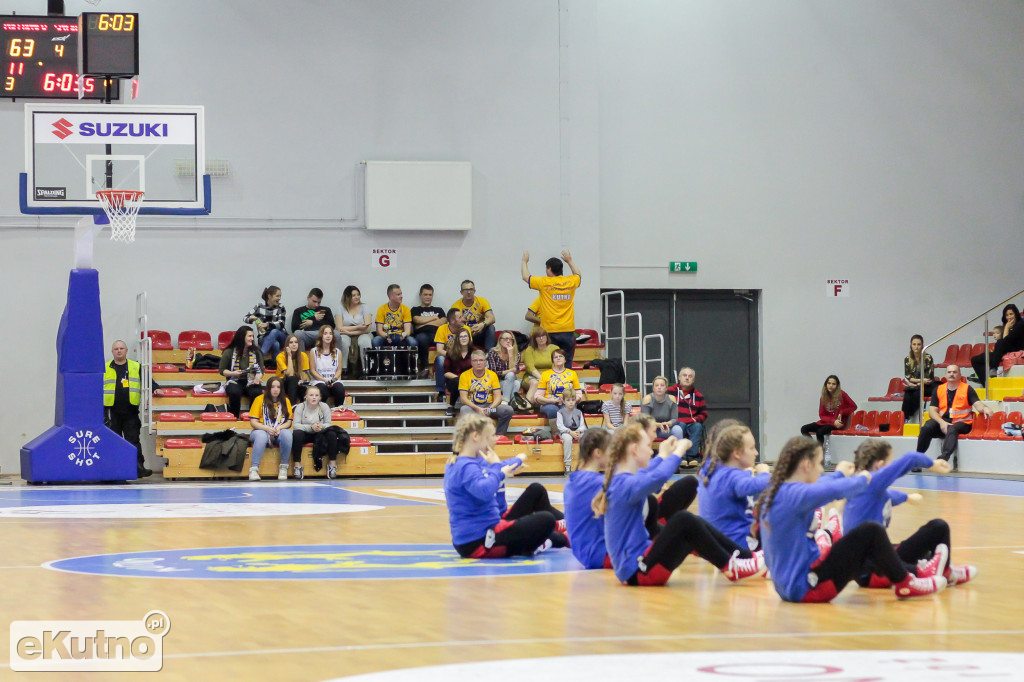 Cztery punkty przewagi gości