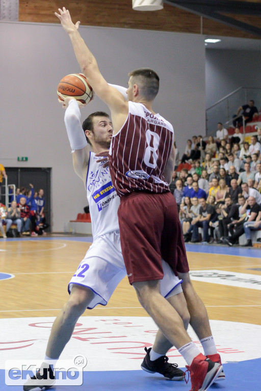 Cztery punkty przewagi gości