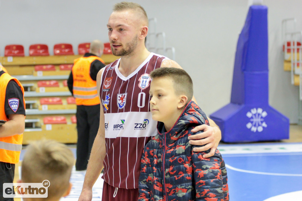 Cztery punkty przewagi gości