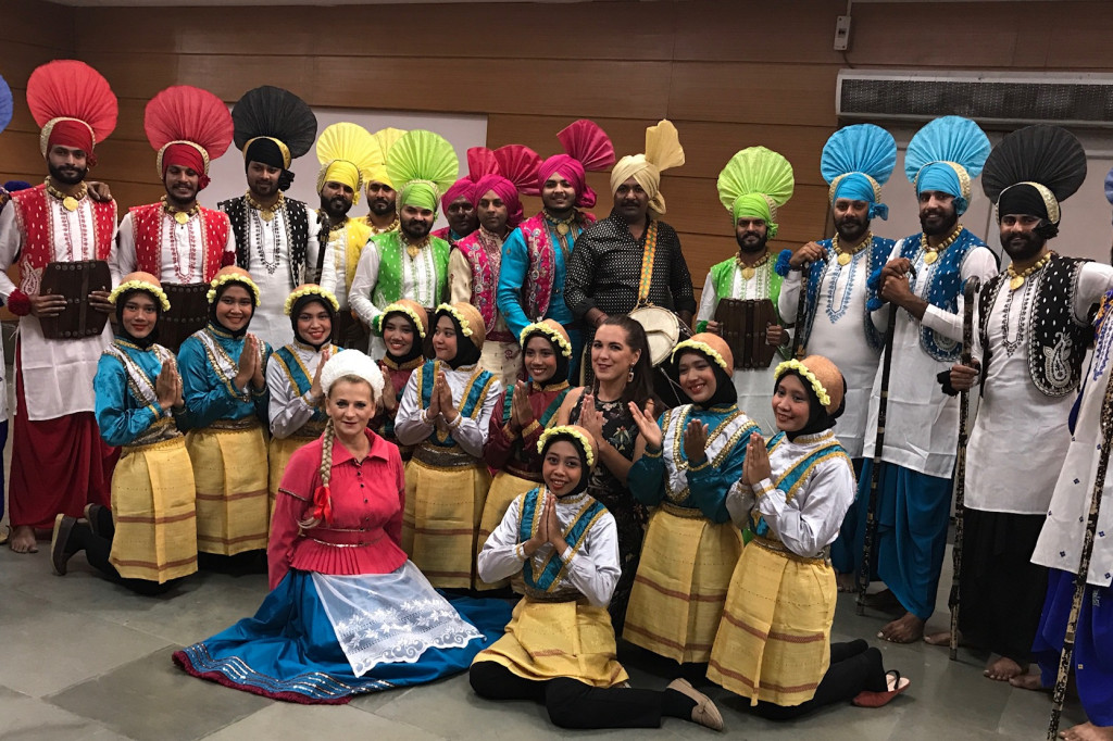 Zespół Pieśni i Tańca w Indiach