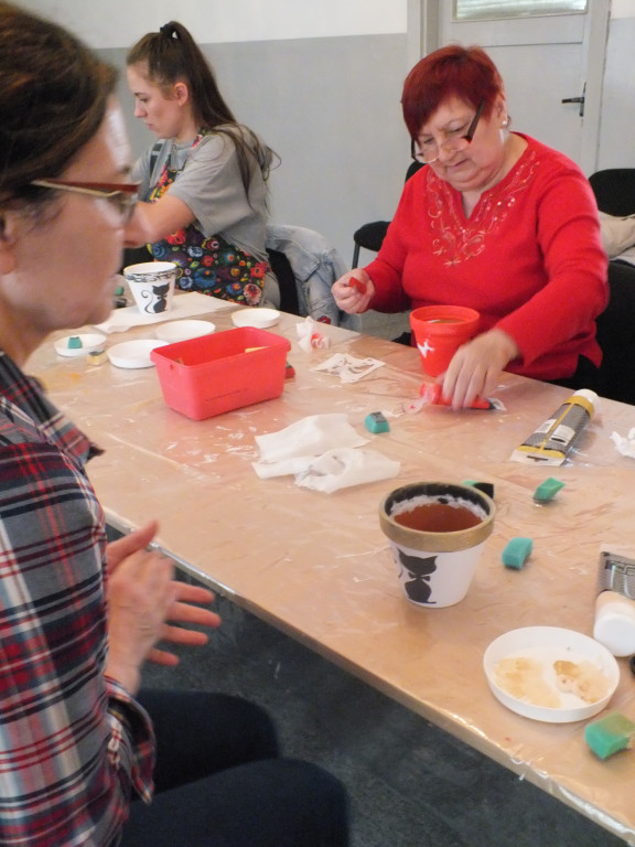 Doniczki na zajęciach z rękodzieła