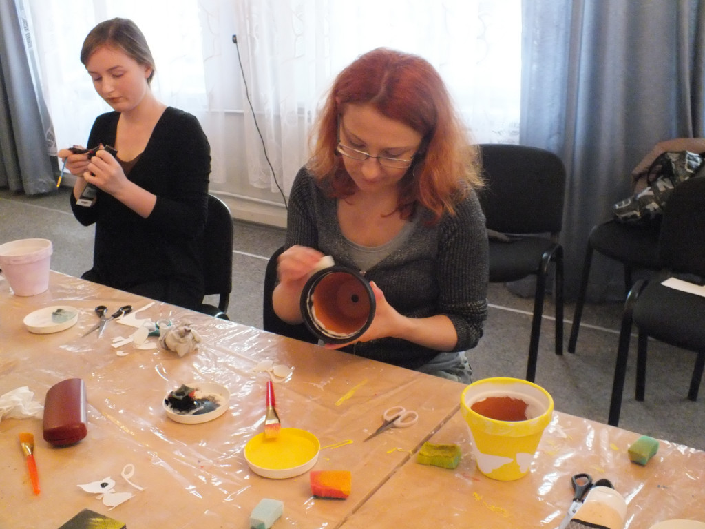 Doniczki na zajęciach z rękodzieła