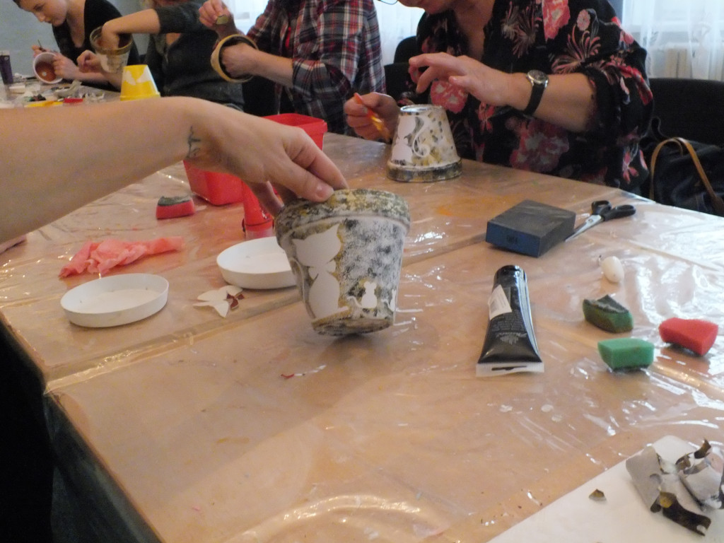 Doniczki na zajęciach z rękodzieła