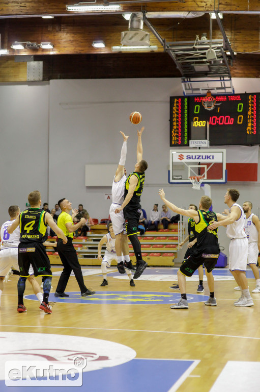 Polfarmex Kutno - Siarka Tarnobrzeg:  82-76.