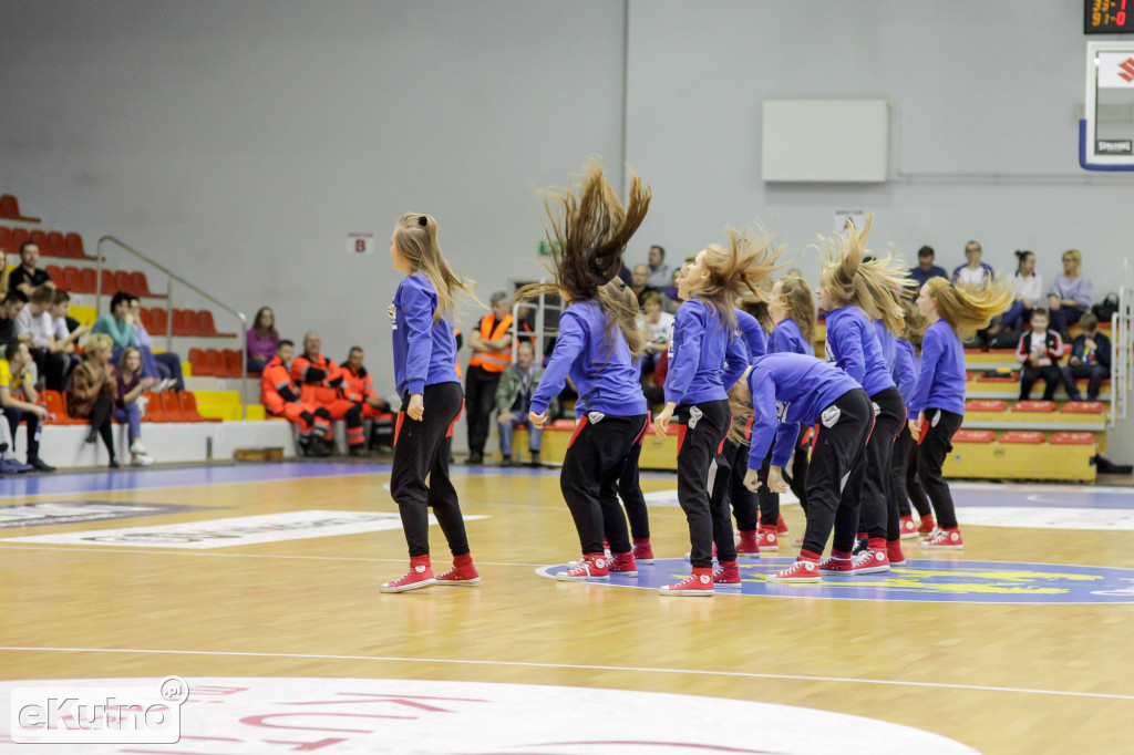 Polfarmex Kutno - Siarka Tarnobrzeg:  82-76.