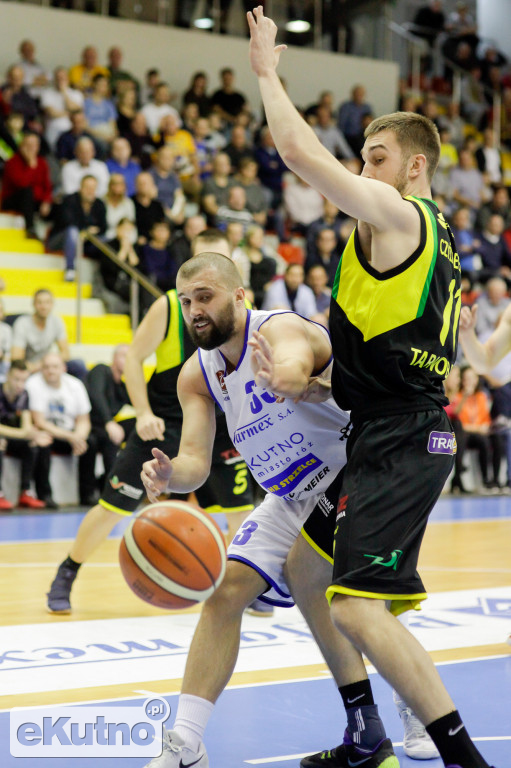 Polfarmex Kutno - Siarka Tarnobrzeg:  82-76.