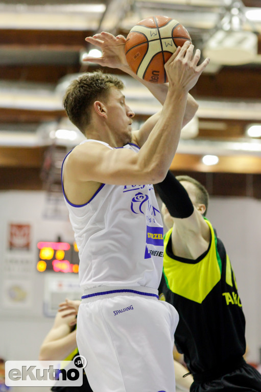 Polfarmex Kutno - Siarka Tarnobrzeg:  82-76.