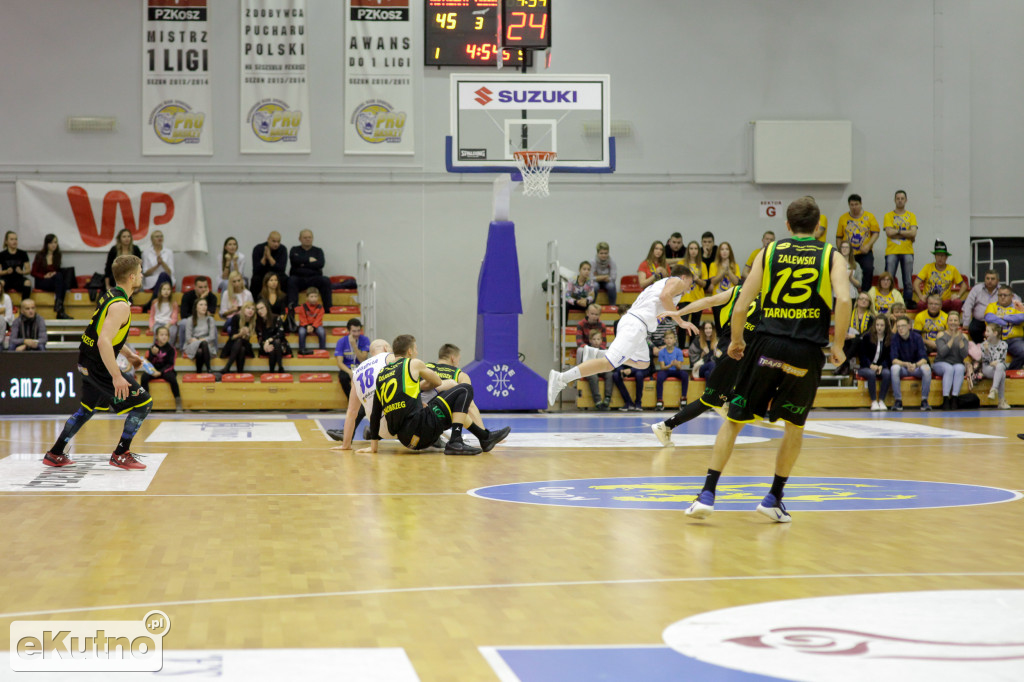 Polfarmex Kutno - Siarka Tarnobrzeg:  82-76.