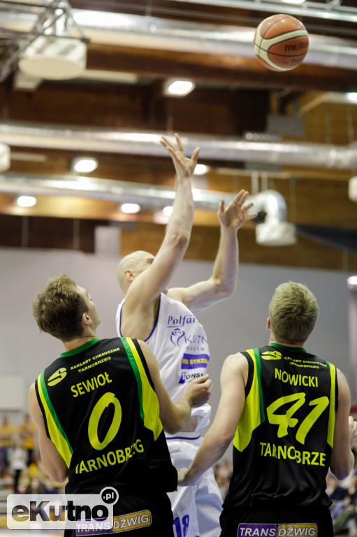 Polfarmex Kutno - Siarka Tarnobrzeg:  82-76.