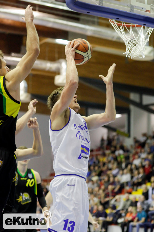 Polfarmex Kutno - Siarka Tarnobrzeg:  82-76.