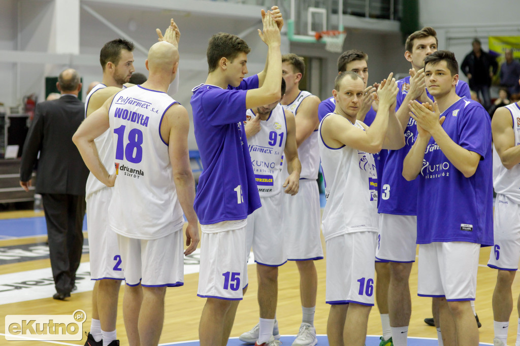 Polfarmex Kutno - Siarka Tarnobrzeg:  82-76.