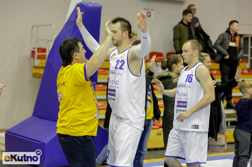 Polfarmex Kutno - Siarka Tarnobrzeg:  82-76.