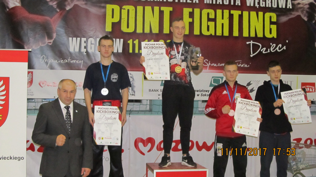 Zawodnicy MDK i Alex Kutno na podium