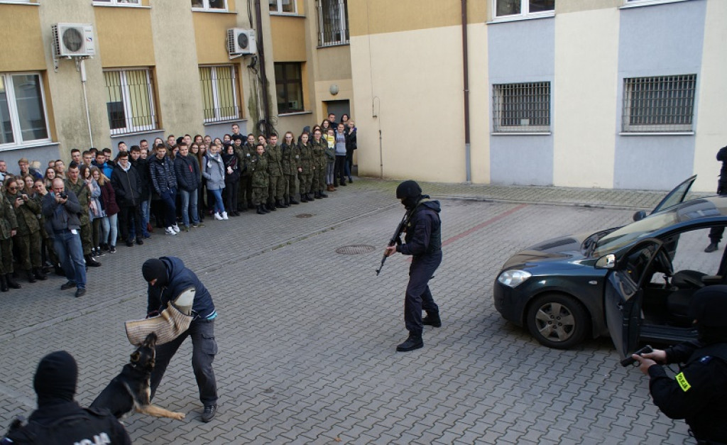 Dni otwarte na komendzie Policji
