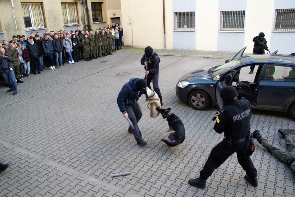 Dni otwarte na komendzie Policji