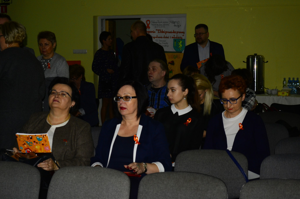 Przeciwko krzywdzeniu dzieci i młodzieży