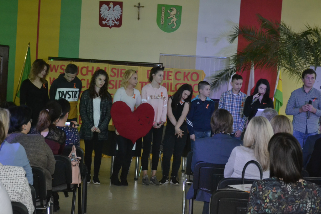 Przeciwko krzywdzeniu dzieci i młodzieży