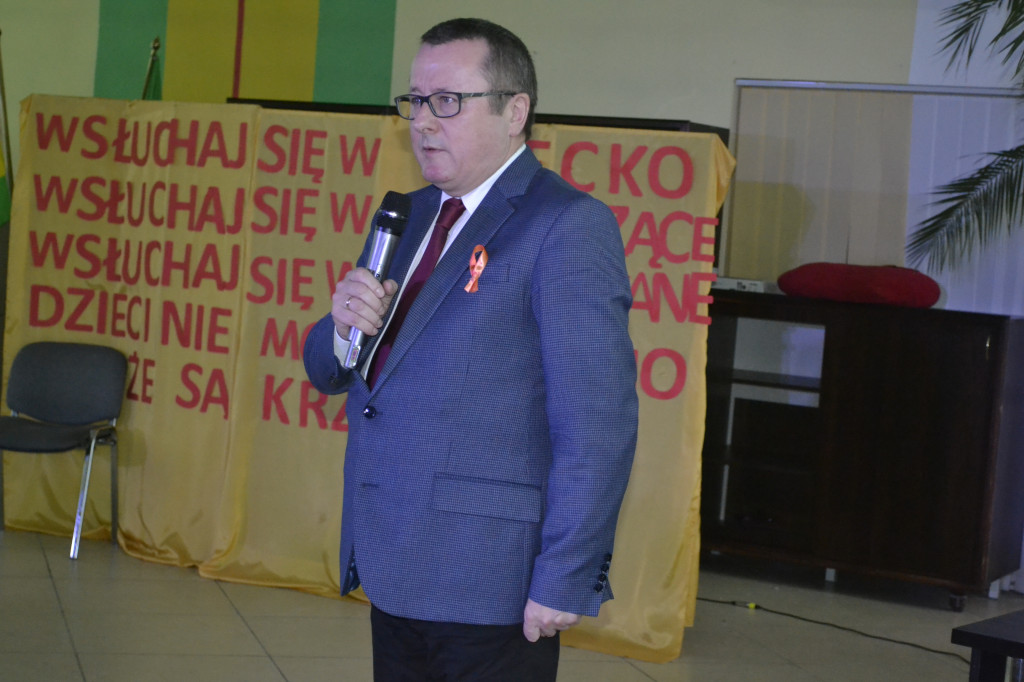 Przeciwko krzywdzeniu dzieci i młodzieży