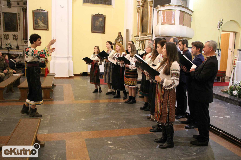 Chór Aksios w Krośniewicach