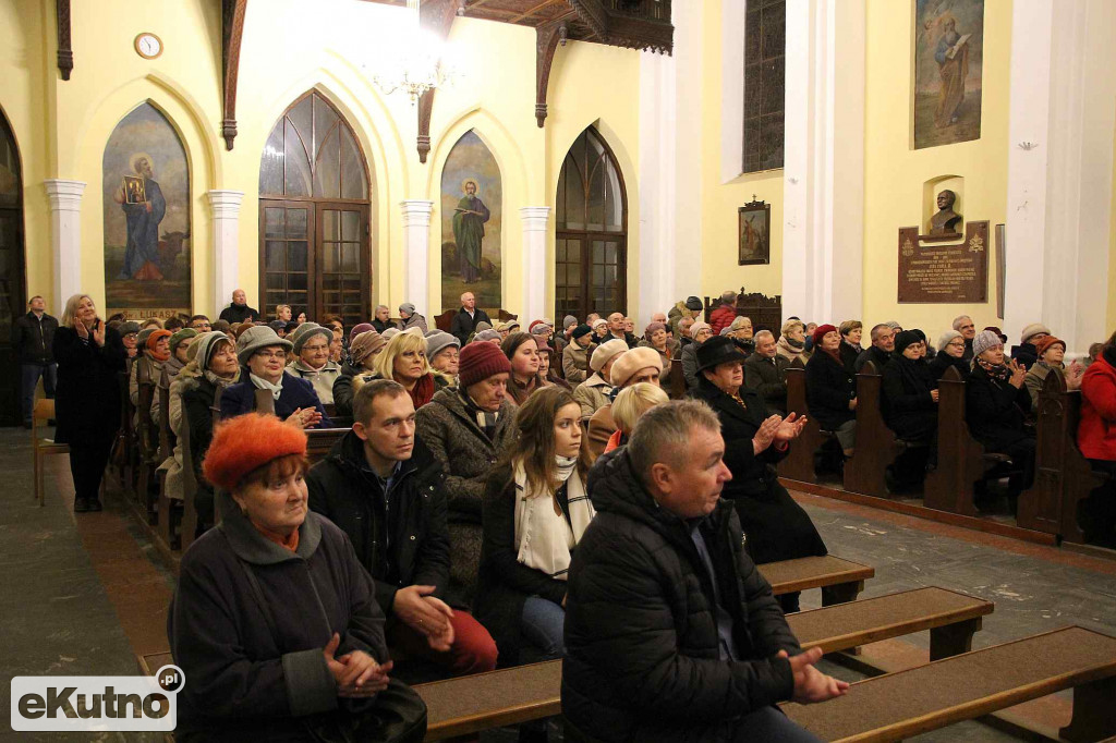 Chór Aksios w Krośniewicach