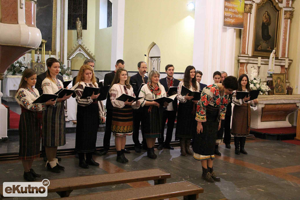Chór Aksios w Krośniewicach
