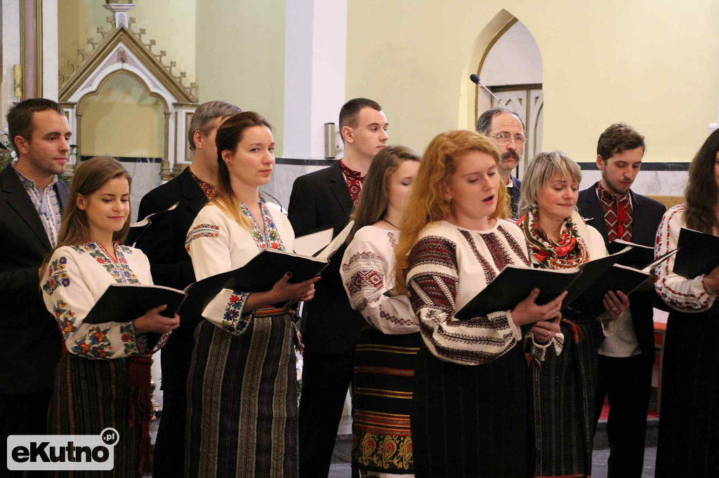 Chór Aksios w Krośniewicach