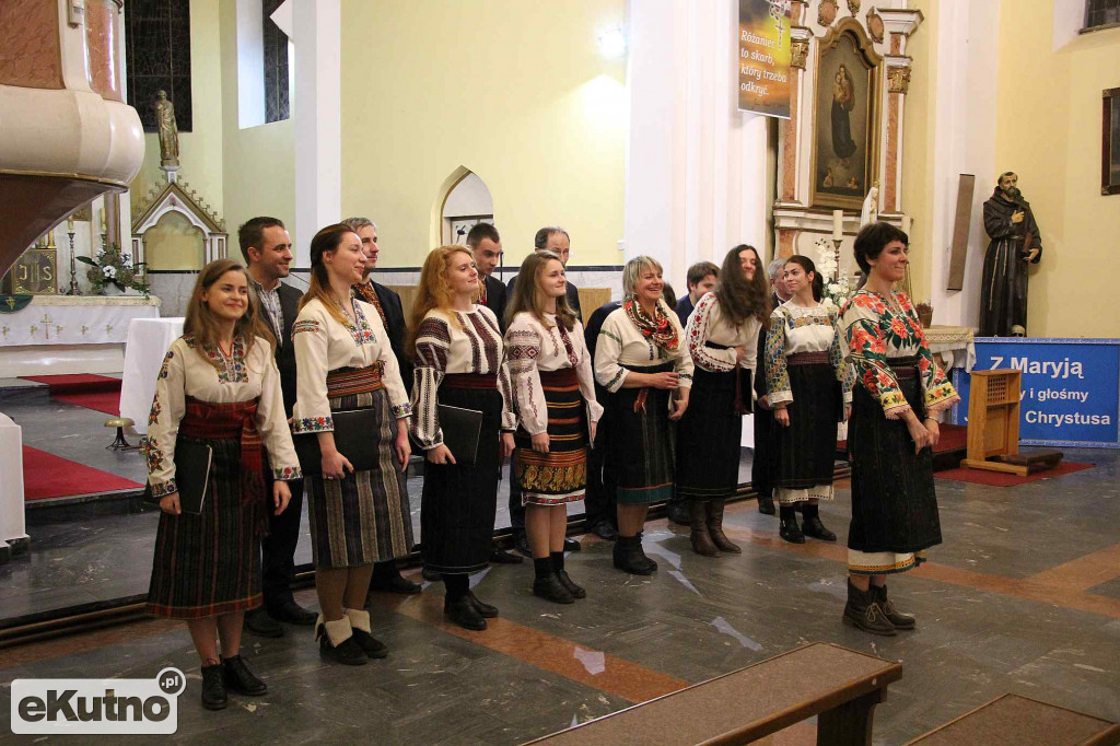 Chór Aksios w Krośniewicach