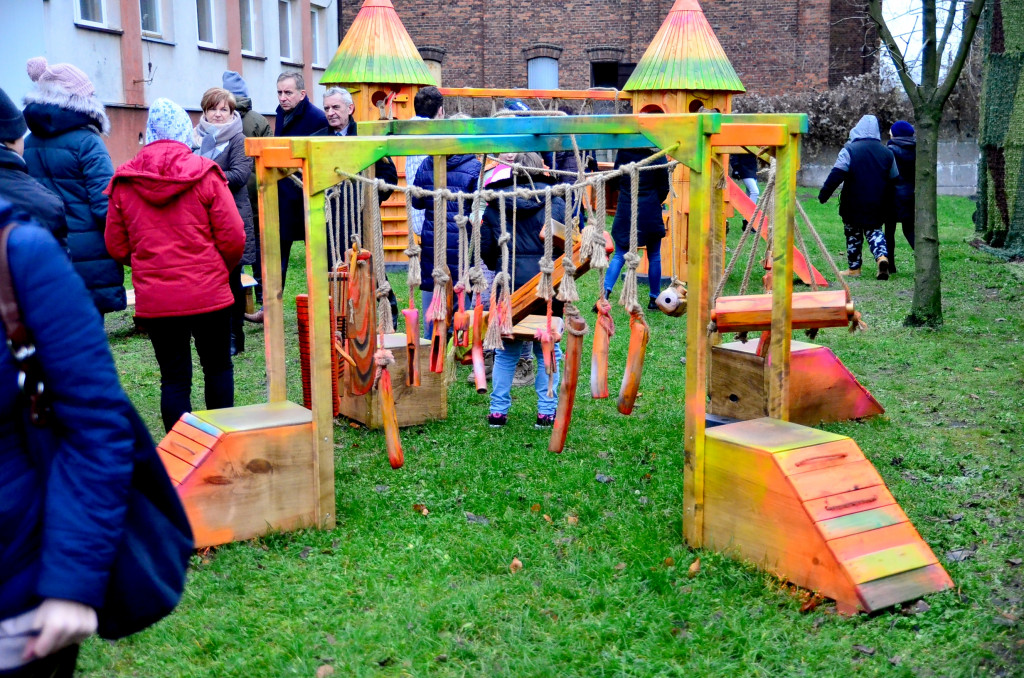 Plac zabaw na Przemysłowej