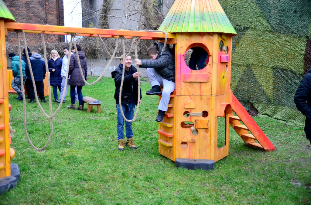 Plac zabaw na Przemysłowej