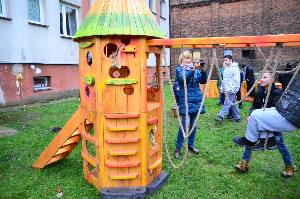 Plac zabaw na Przemysłowej