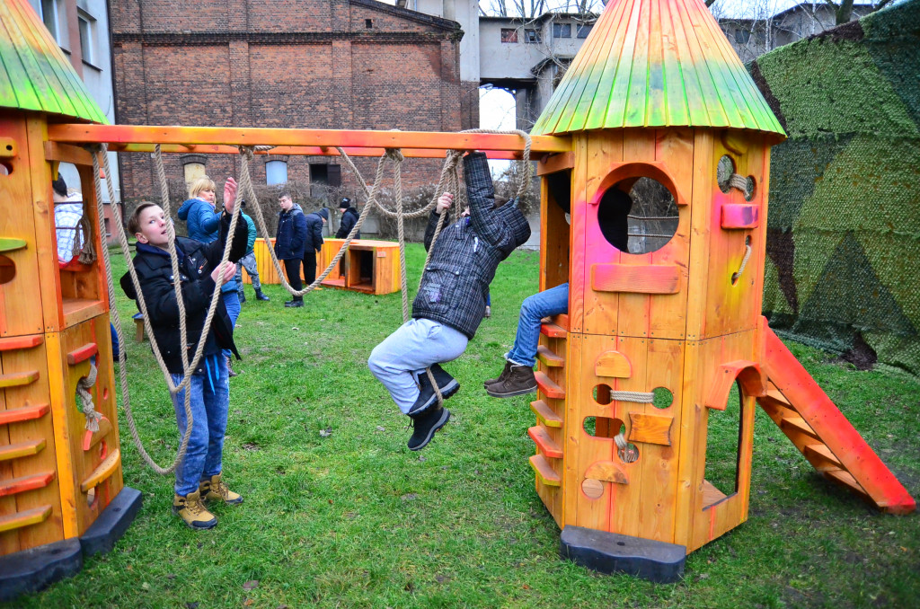 Plac zabaw na Przemysłowej