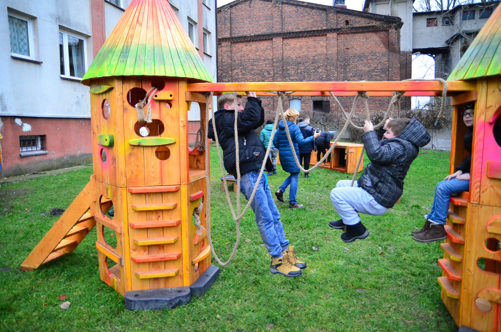 Plac zabaw na Przemysłowej