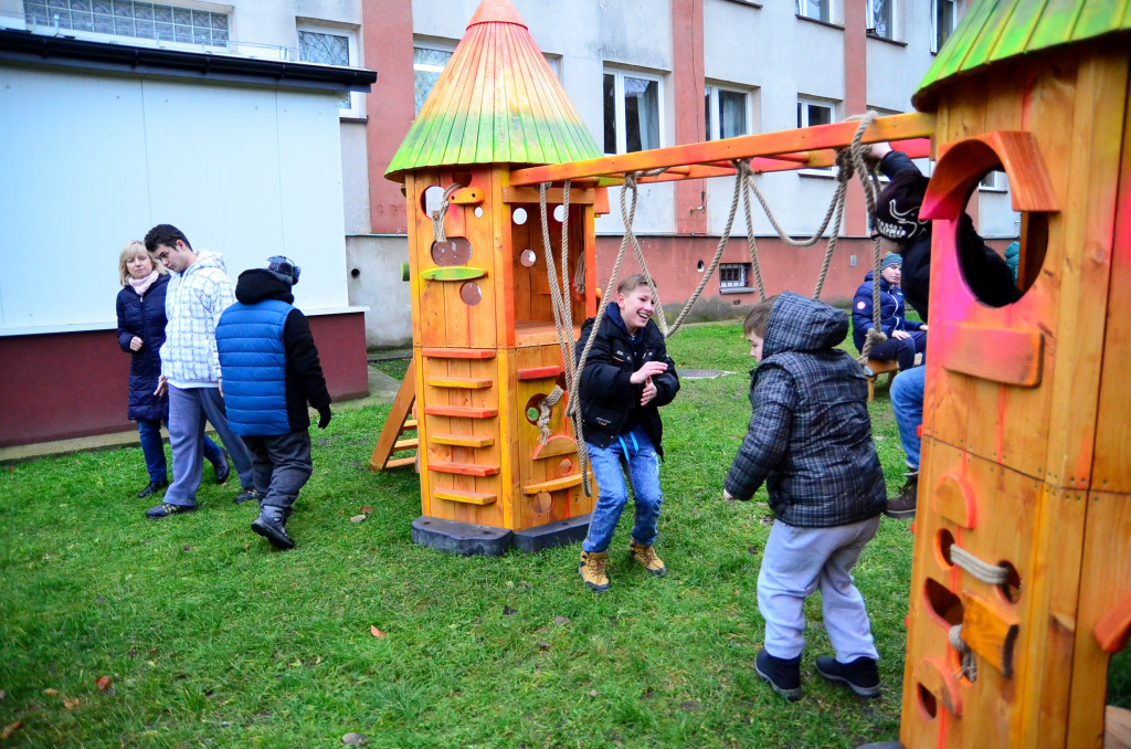 Plac zabaw na Przemysłowej
